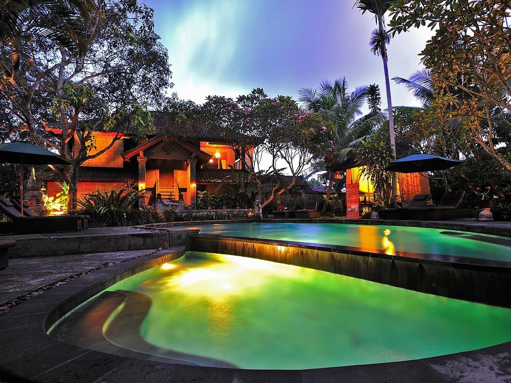 เดอ มูนุต บาหลีนีส รีสอร์ต Hotel อูบุด ภายนอก รูปภาพ